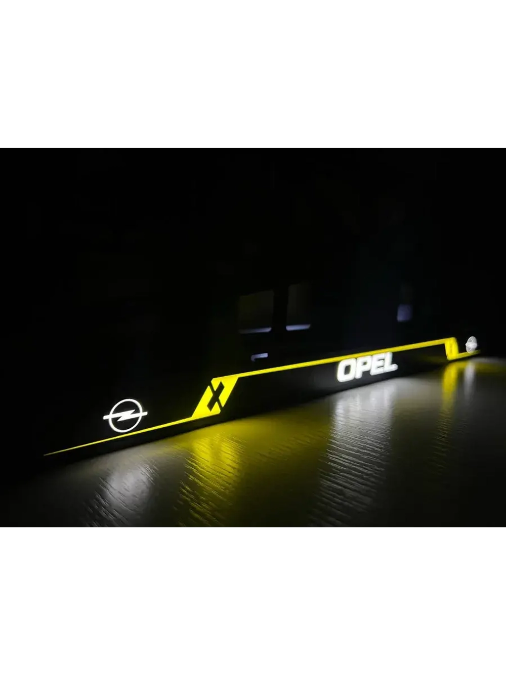 Рамка с LED подсветкой надписи. OL Opel.