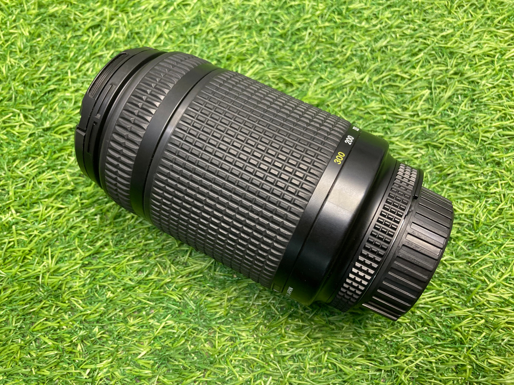 Nikon 70-300mm 4-5.6D ED AF