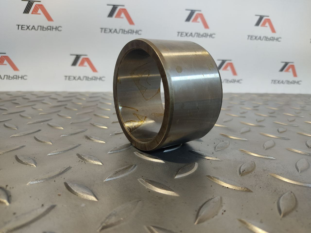 Втулка 195-21-32690