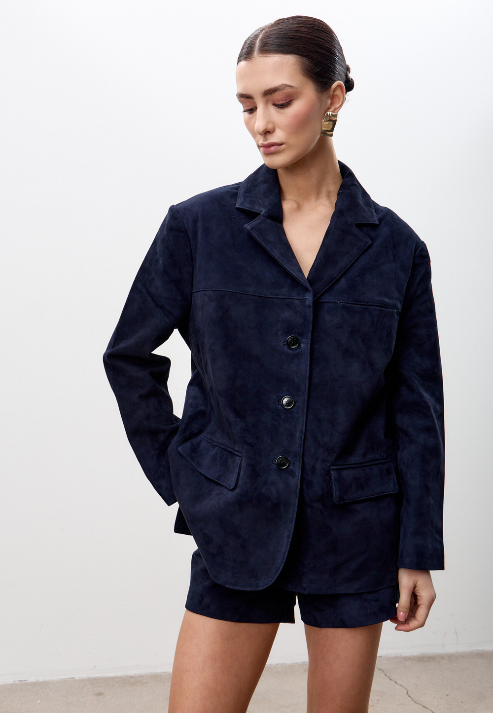 Жакет из замши