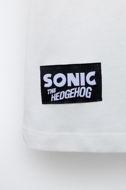 ZARA ФУТБОЛКА С ПРИНТОМ SONIC AND SHADOW © SEGA, БЕЛЫЙ