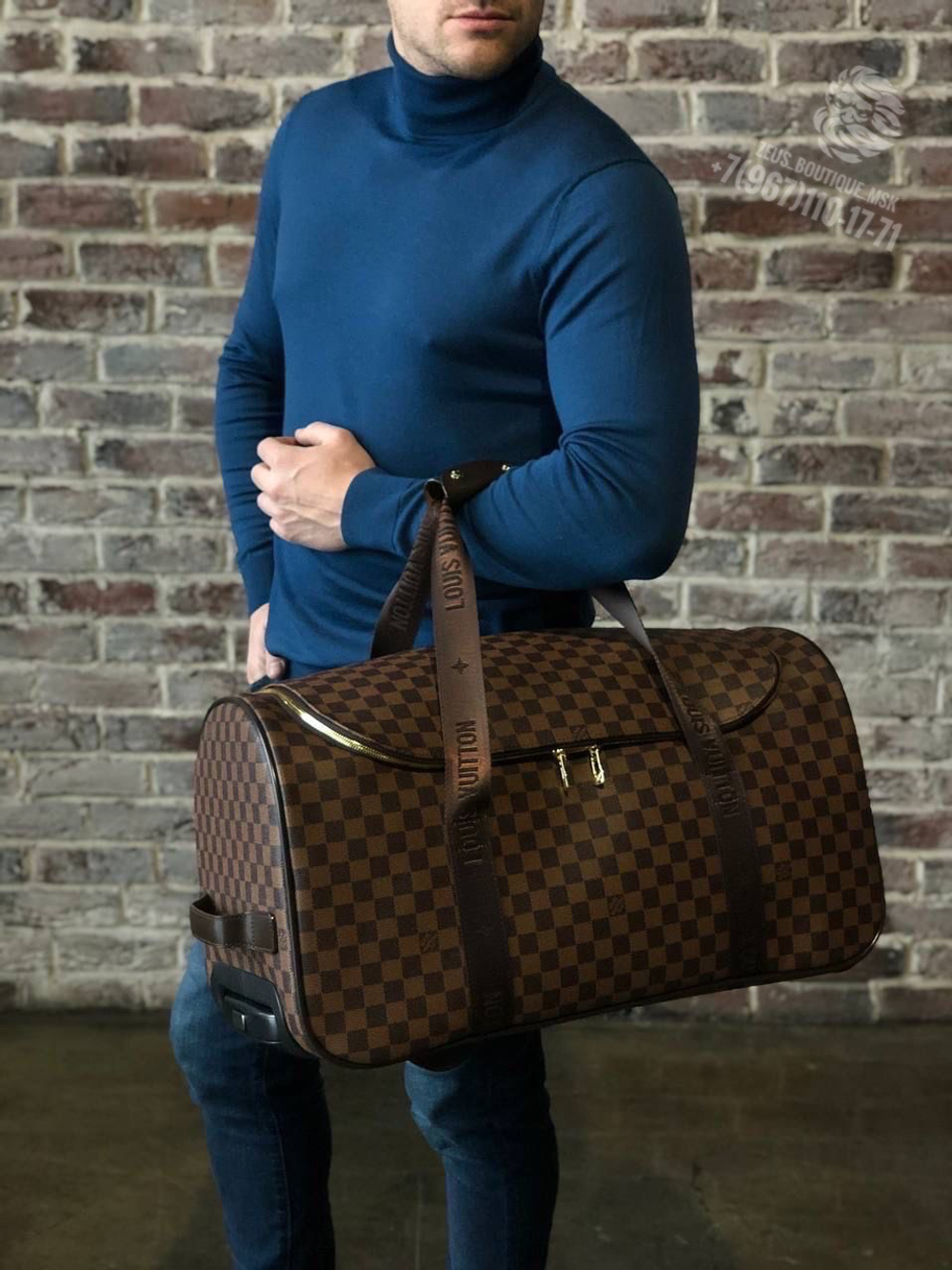 Дорожная сумка на колесах Louis Vuitton
