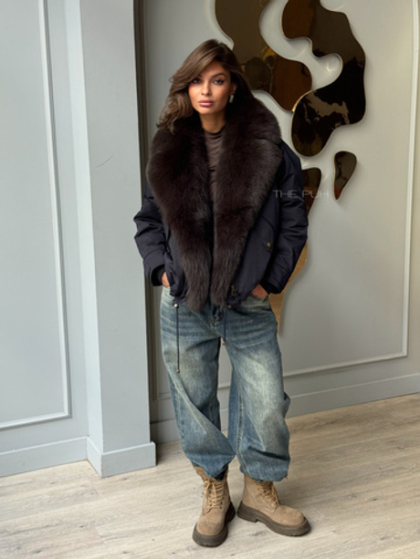 Темно-синяя пуховая парка с мехом лисы