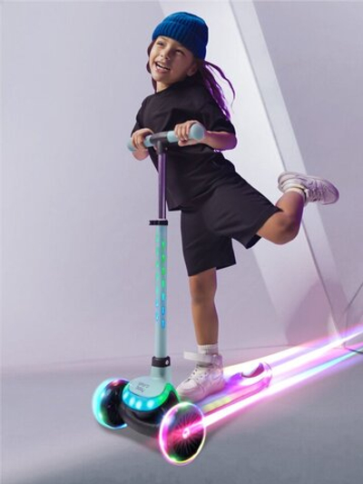 Самокат (кикборд) трехколёсный Amarobaby Blaze