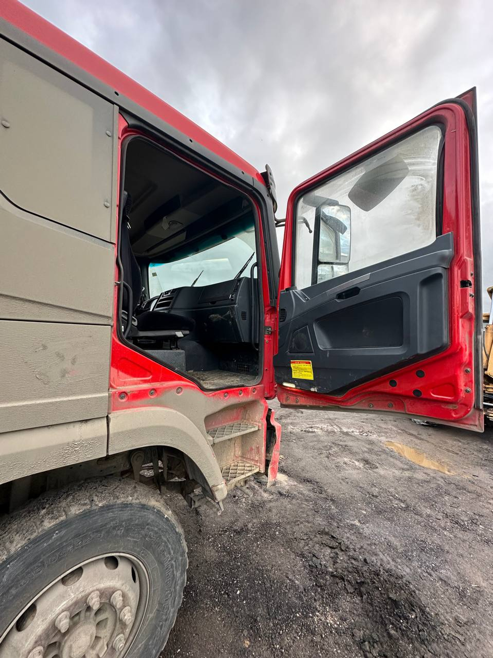 Shacman (Shaanxi) SX* 8x4 Самосвал SX33186V366 (Дизельный, 11,6 л, 440 л.с., МТ)