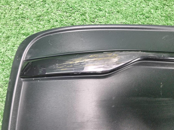 Накладка переднего бампера правая Audi Q7 2 15-19