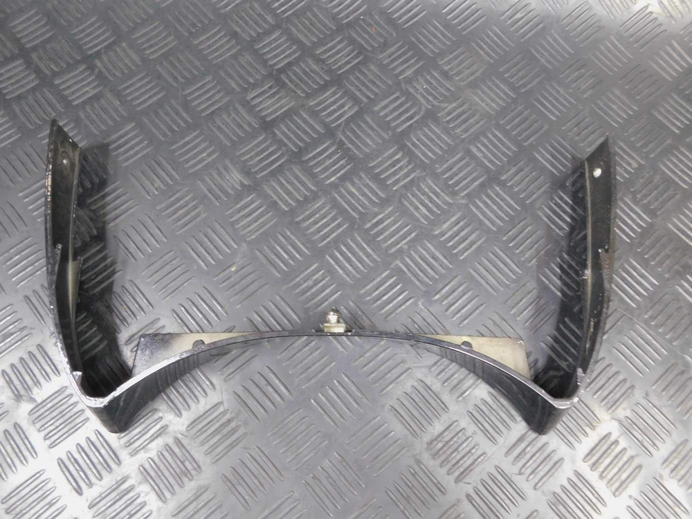 Пластик центральный Kawasaki ZZR 400 98 053069