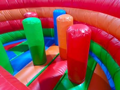 Надувная полоса препятствий «Цветное изобилие 2» 8*4*4 м