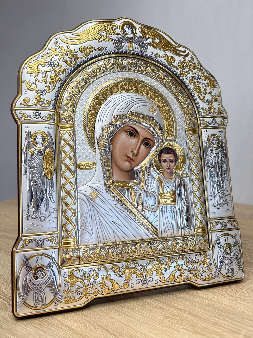Казанская БМ, икона арочная с рамкой, красное дерево 167х228