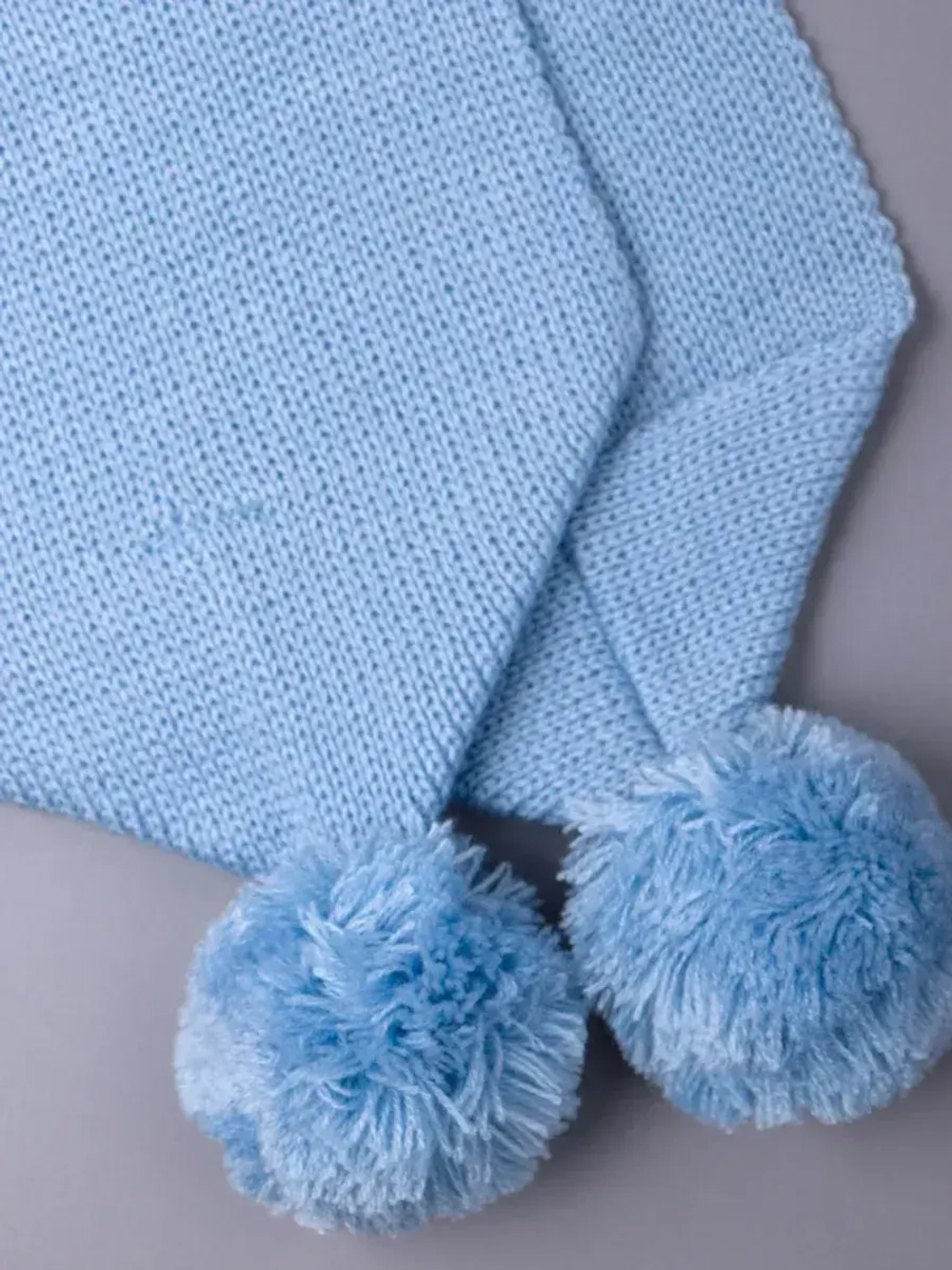 Шарф зимний вязаный с помпонами для детей