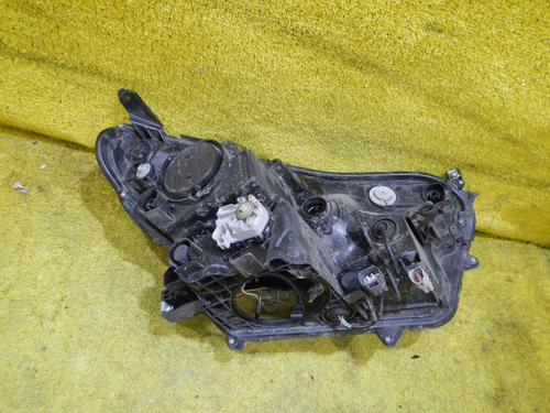Фара левая Toyota Rav 4 CA40 (2015-2019) LED