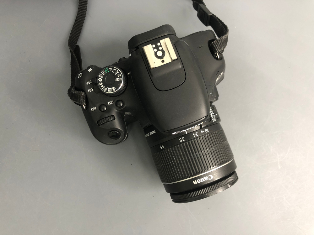 Canon 600D + 18-55mm 3.5-5.6 IS II (11.000 кадров)