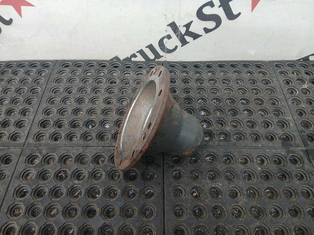 Крышка ступицы задней 2016г