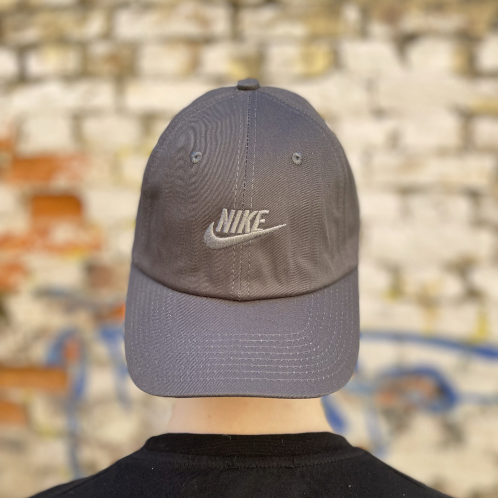 Бейсболка Nike