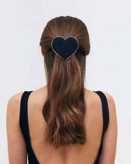 Заколка-сердце с серебристой отстрочкой