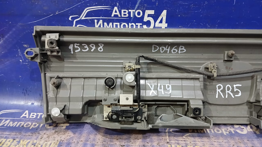 Вставка в багажник центральная Honda ELYSION 2006-2013