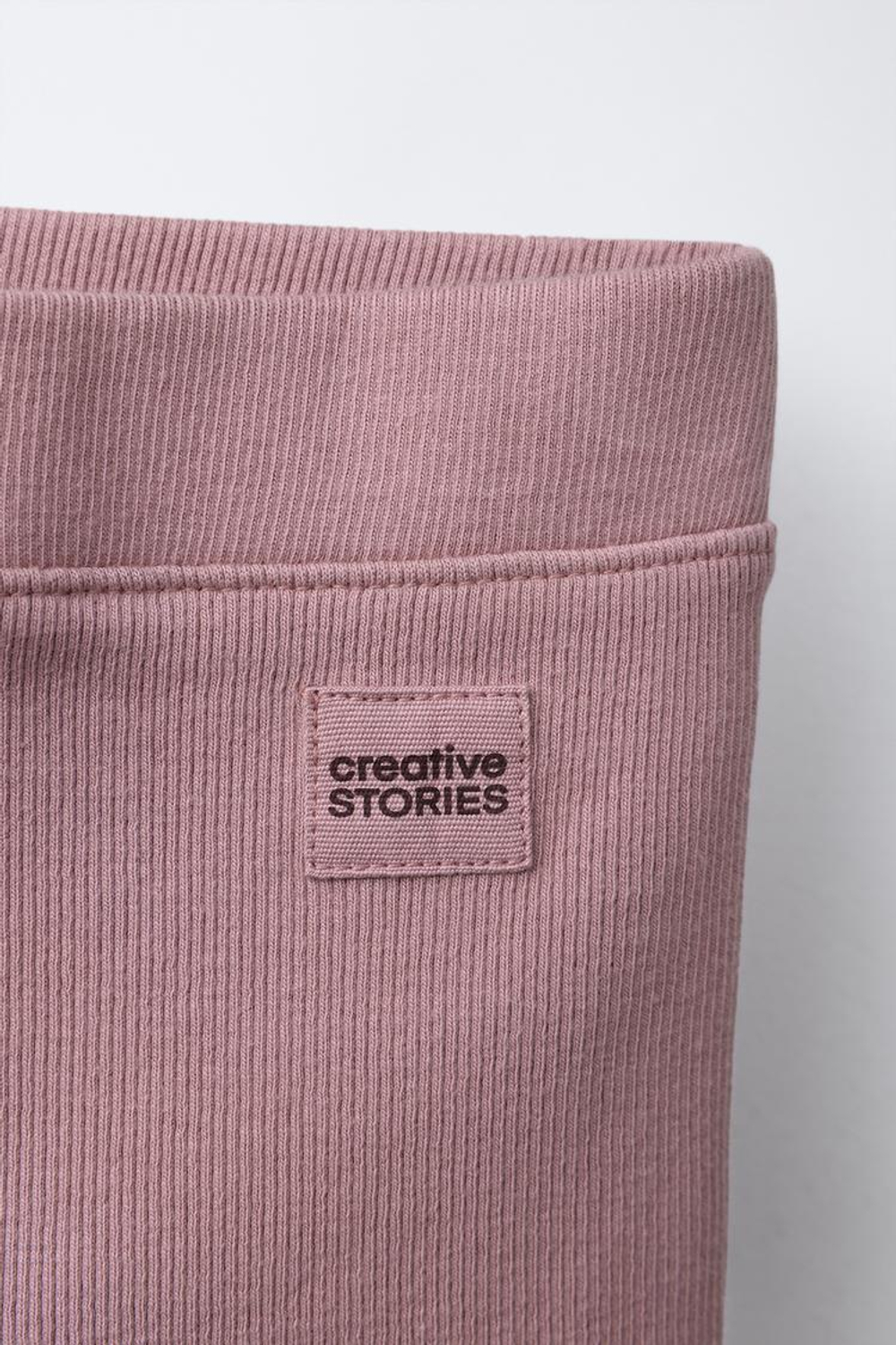 ZARA ЛЕГИНСЫ В РУБЧИК С НАШИВКОЙ, РОЗОВЫЙ/ЛИЛОВЫЙ