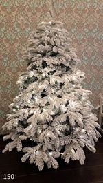 Заснеженная елка с гирляндой «Камчатская» теплый свет (Литая+пвх) 120 см / 1,2 м