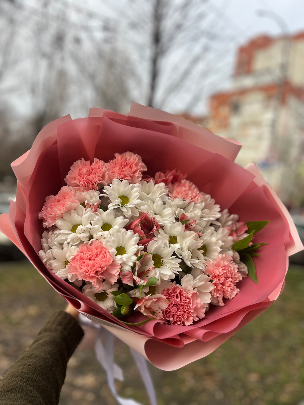 Букет диантусы, хризантемы и альстромерии