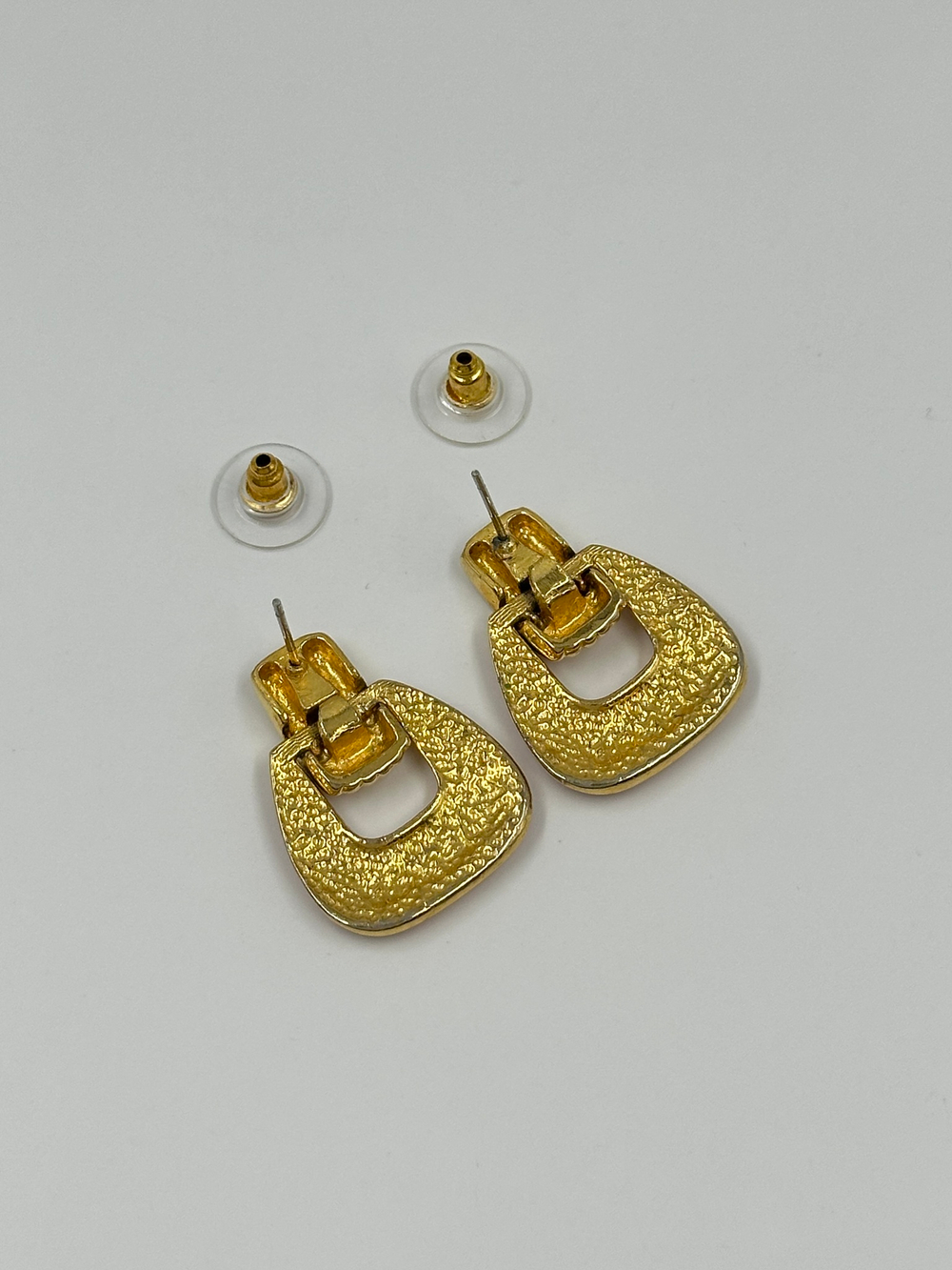 Серьги с красной эмалью