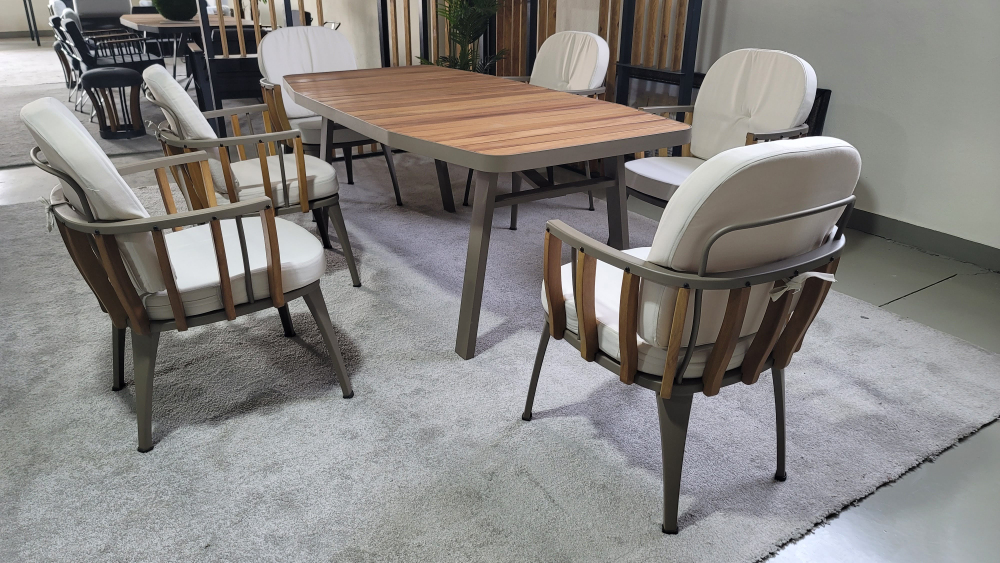 Столовая группа Storm Dinning Set 6. Алюминий, ироко. Поставка 45 дней.