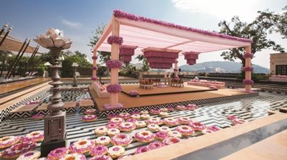Grand Celebrations. Sakul Intakul. Extraordinary floral designs for weddings and events