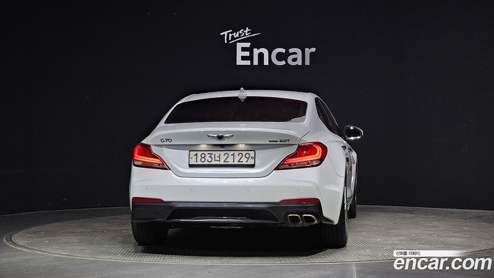 Genesis G70 2.0T AWD (12.2019)