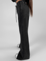 Костюм спортивный Snow Vina 15796 из укороченной толстовки на молнии и широких штанов с разрезами