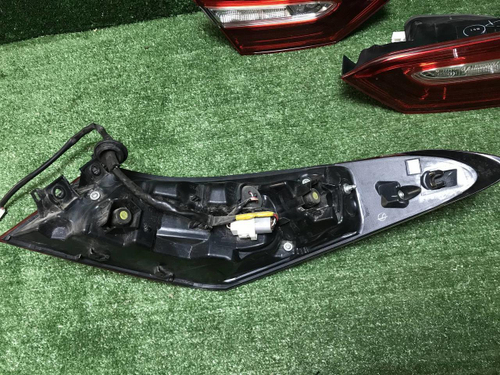 Фонарь Комплект Toyota Camry XV70 (2017-н.в.) LED