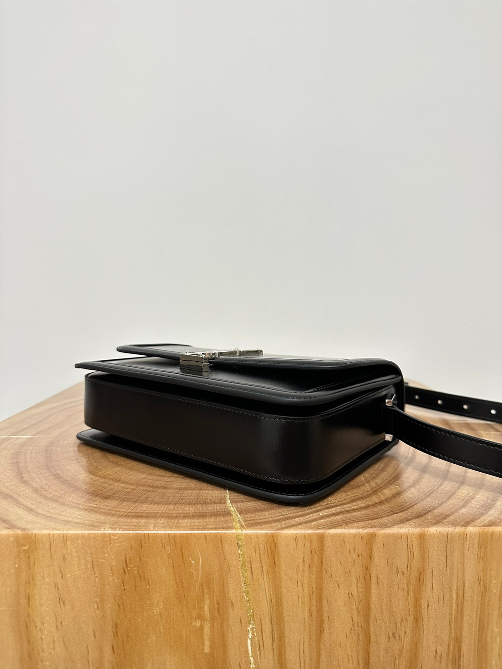 SOLFERINO MEDIUM ИЗ ГЛАДКОЙ КОЖИ