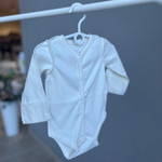 Боди с длинным рукавом на кнопках швы наружу с царапками 7369