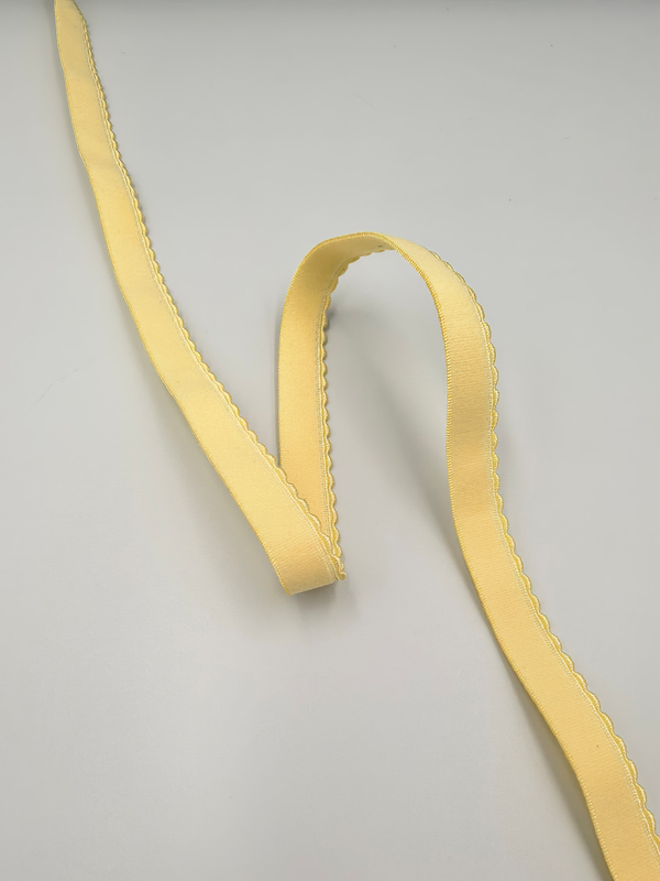 Ажурная становая резинка светло-желтая 11 мм (Pantone 11-0616 TPG)