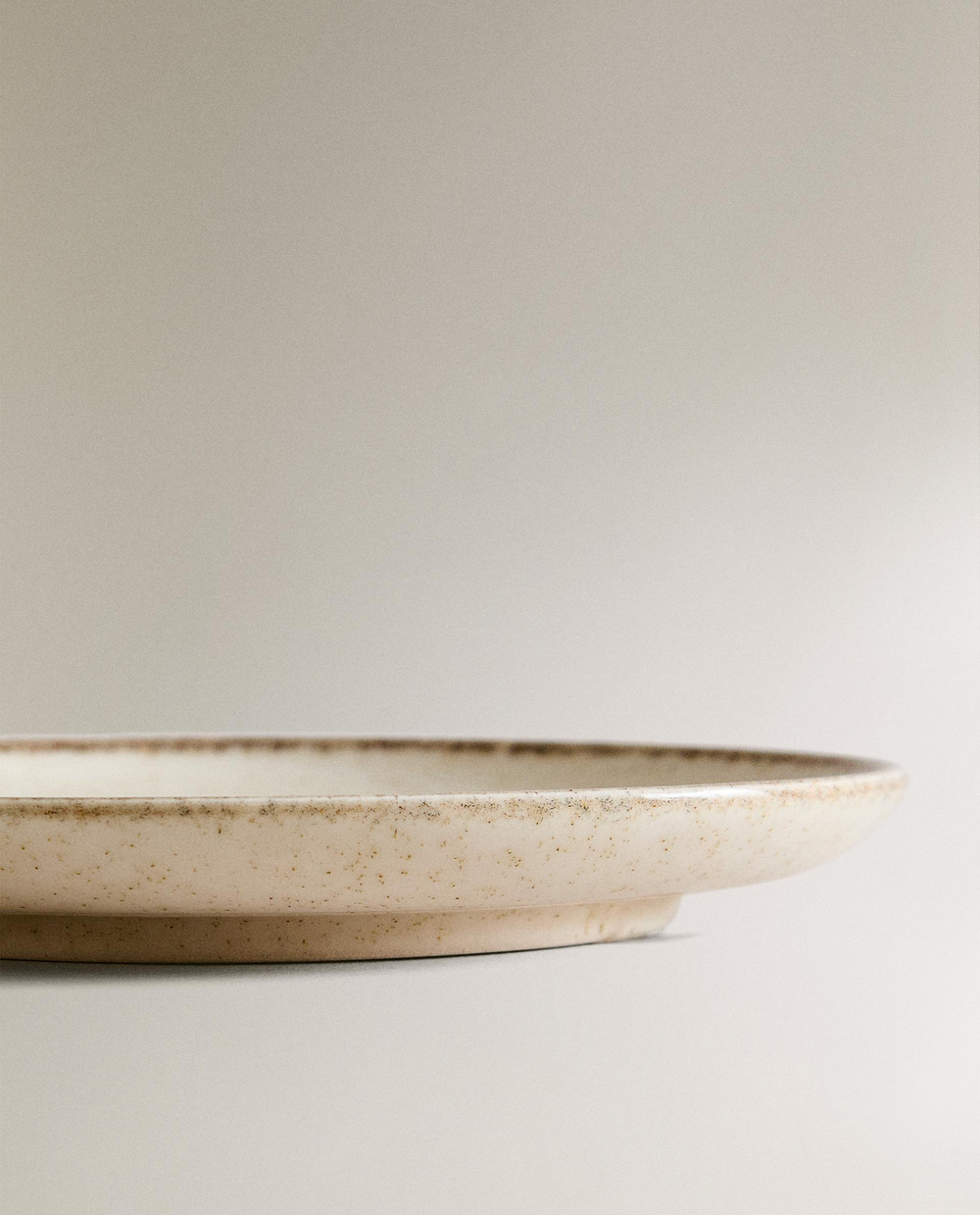 Zara Home тарелка пирожковая из фарфора, цвет бежевый, 15 см
