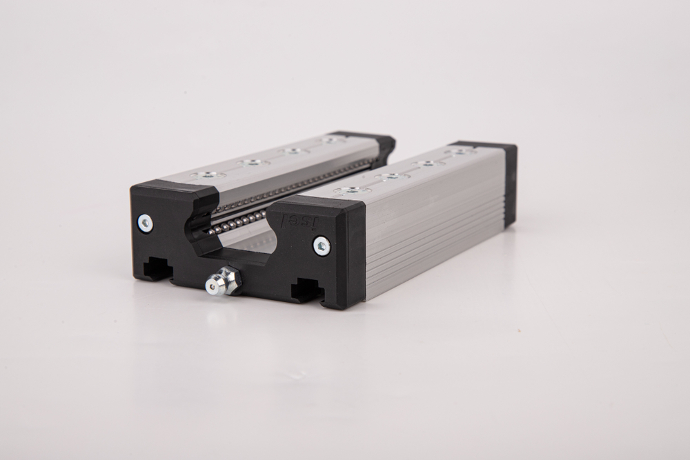 Подшипник линейный Isel 223100. Каретка фланцевая. Оригинал. Пр-во Германия.