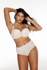 Бюстгальтер Fiore с чашками на тонком поролоне (Размер: 65H) (Цвет: молочный)