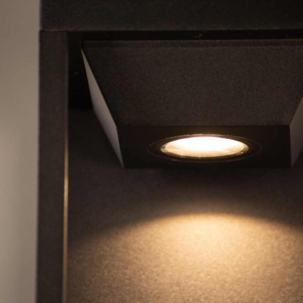 Уличный настенный светодиодный светильник Favourite Tom 4386-1W