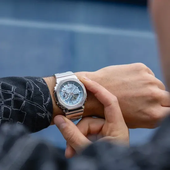 Наручные часы Casio G-Shock GM-2110D-2AER