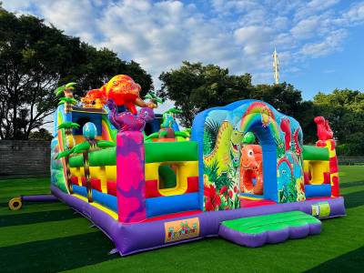 Коммерческий надувной батут «Хамелеон и динозавры Ультра 3» 12*6*6 м