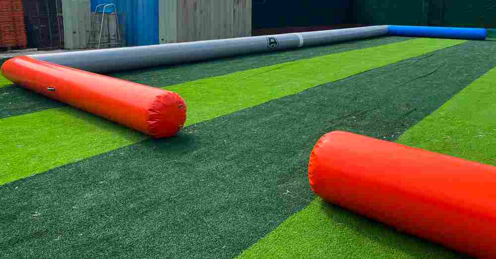 Футбольное поле надувное, герметичное 32*17*0,5 м