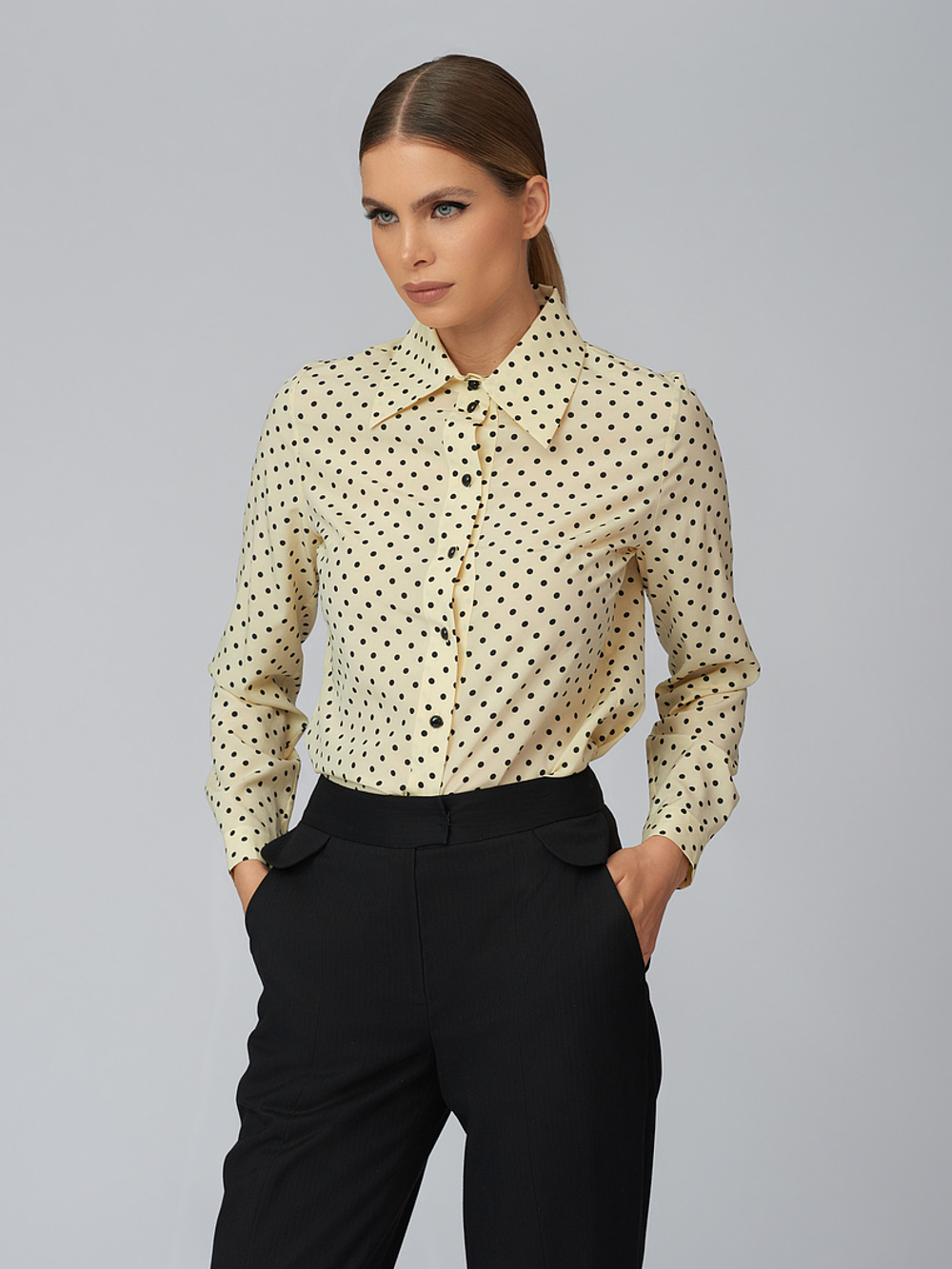 Блуза в горох