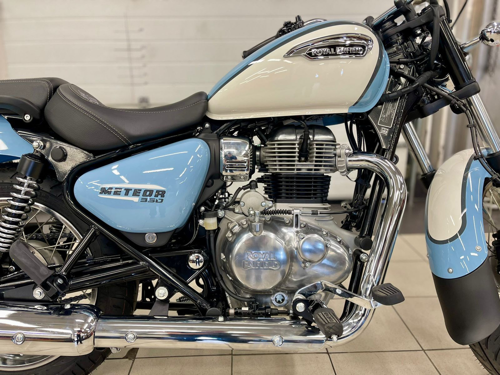 Royal Enfield 350 Meteor (Aurora Blue)