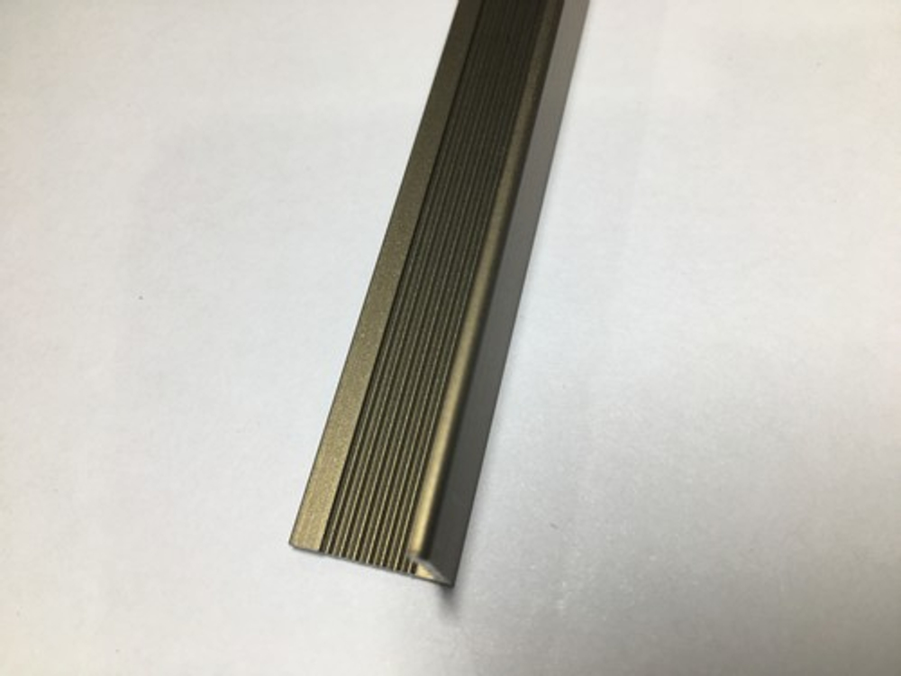 Угол 15*15мм остр. "DO-4" 2,7м Шампань мат. анод. алюм.