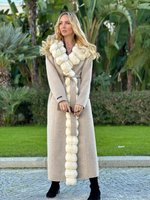 Кашемировое пальто с белой норкой