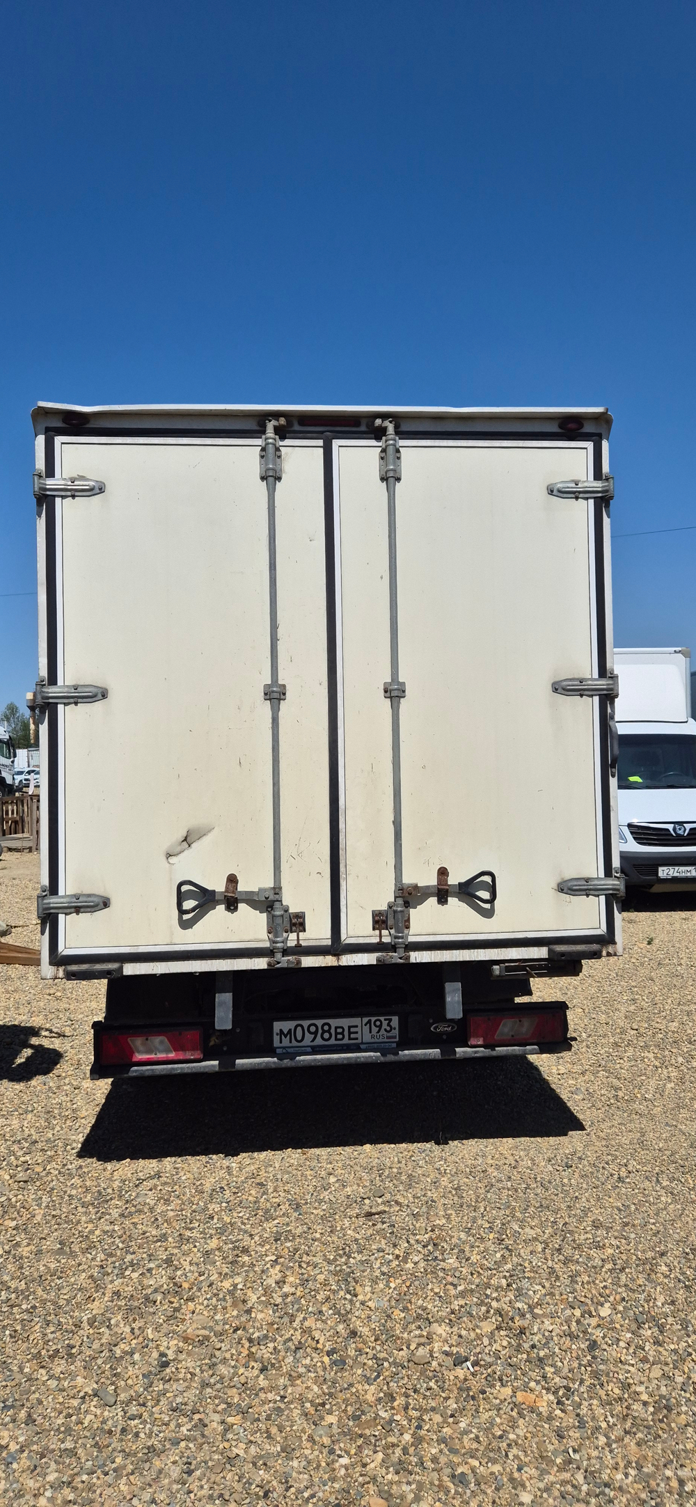 Ford TRANSIT Микроавтобус Chassis Cab Isothermal Box SVO 470E L4H1 2.2TDi 155hp 6MT RWD