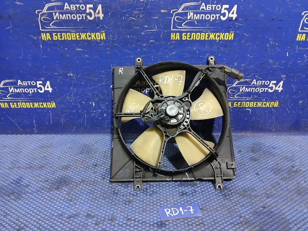 Диффузор радиатора двигателя Honda CR-V 1996