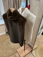 Манишка из эко-меха под норку