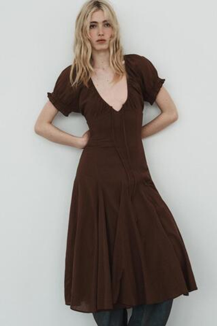 ZARA ПЛАТЬЕ МИДИ ИЗ ГАЗА С ЮБКОЙ ГОДЕ, КОРИЧНЕВЫЙ