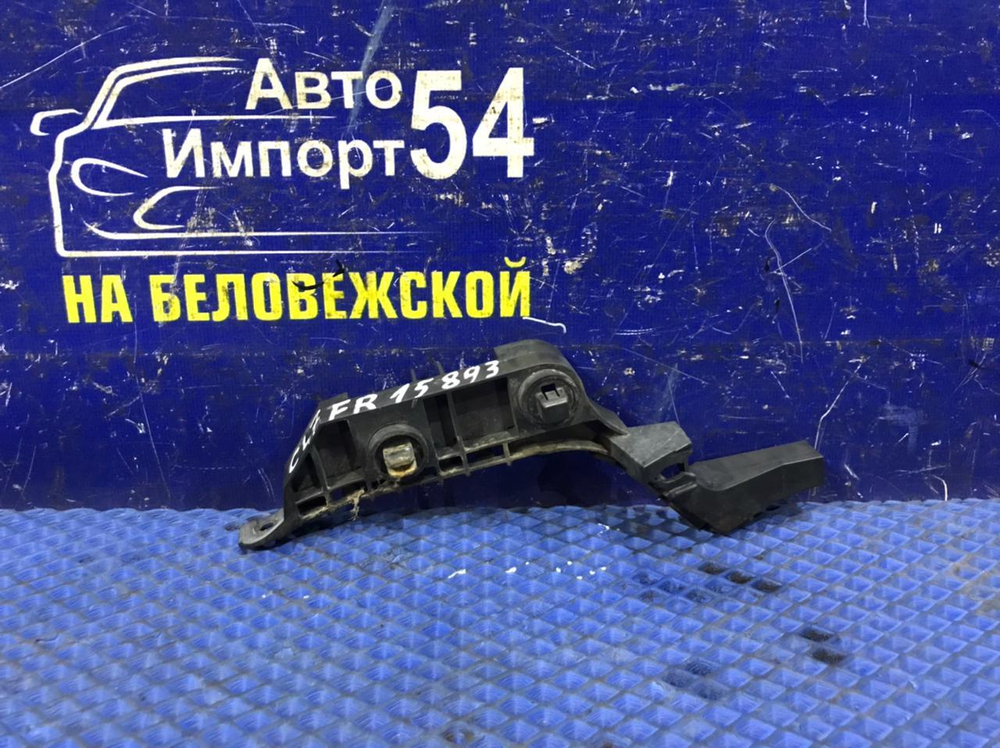 Крепление бампера переднее правое Honda ACCORD 2002-2008