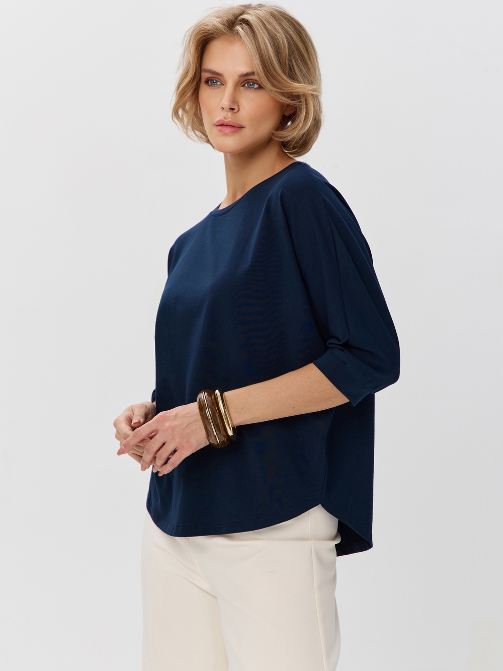 Свободная футболка летучая мышь с рукавом 3/4