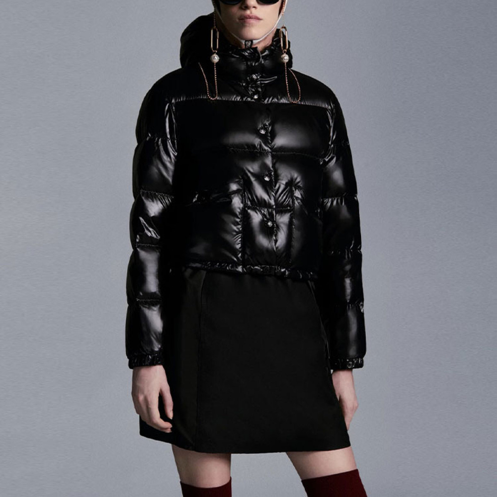 Куртки Moncler, G20931A0005868950999